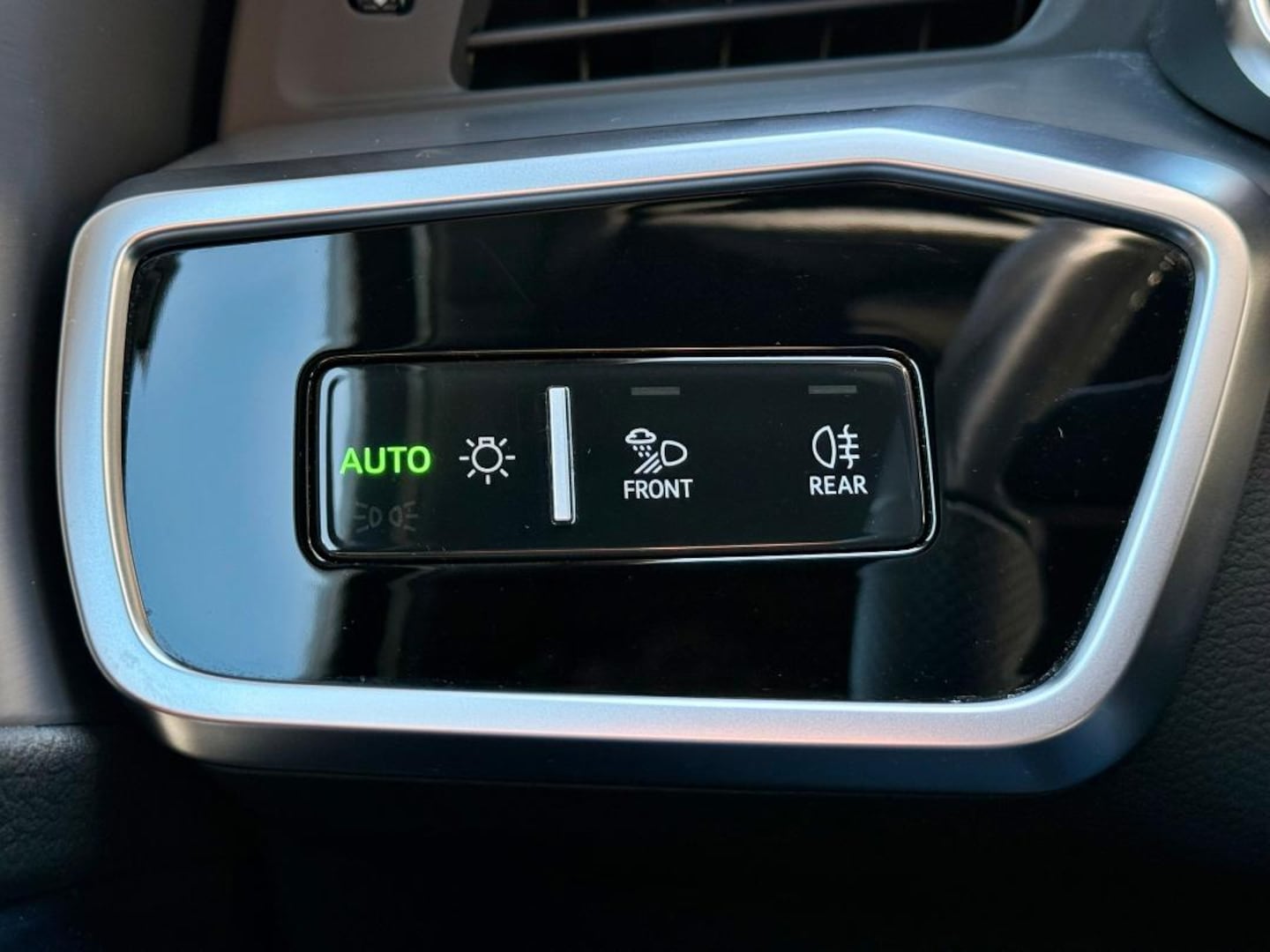 Bild über Audi S6 Avant TDI quattro tiptronic - für weitere Informationen kontaktieren Sie den Audi Partner