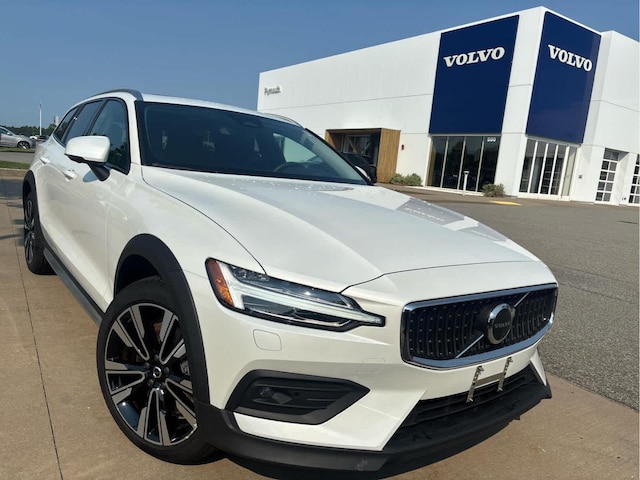 2026 Volvo V60 Cross Country