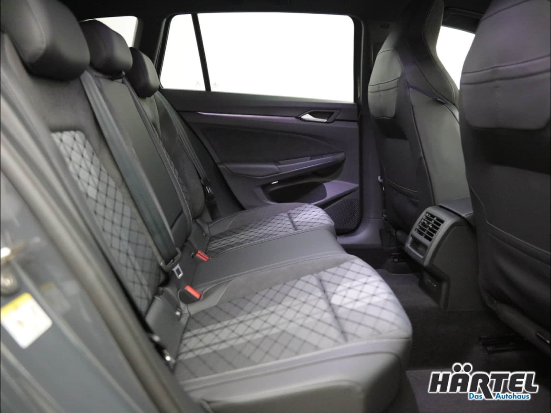 Volkswagen Golf Variant R-Line