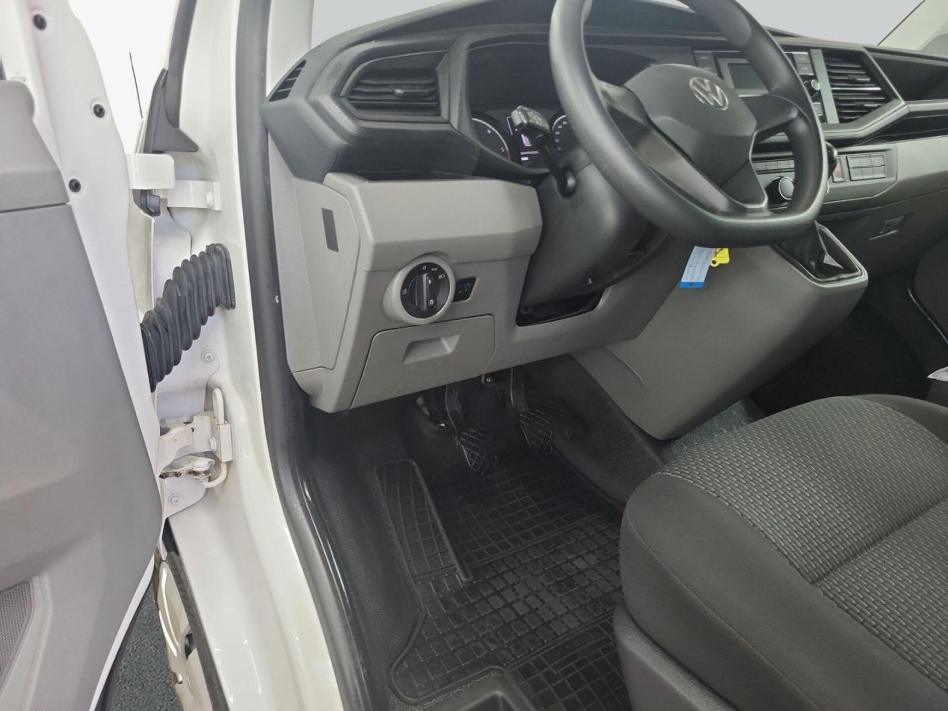 Volkswagen T6.1 Transporter Kasten kurzer Radstand