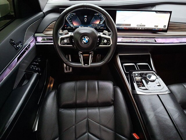 2023 BMW 760