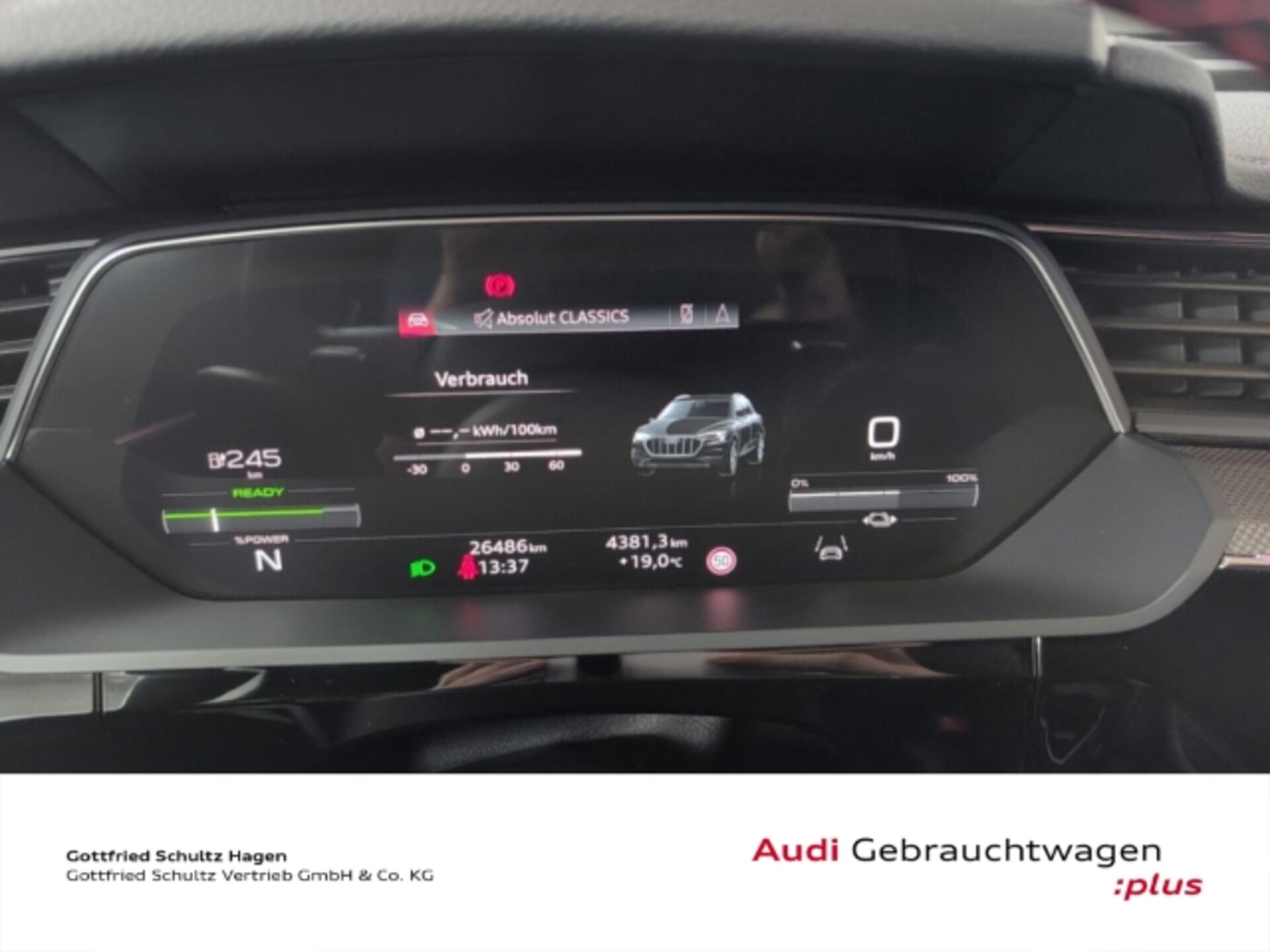 Audi Q8 e-tron S line