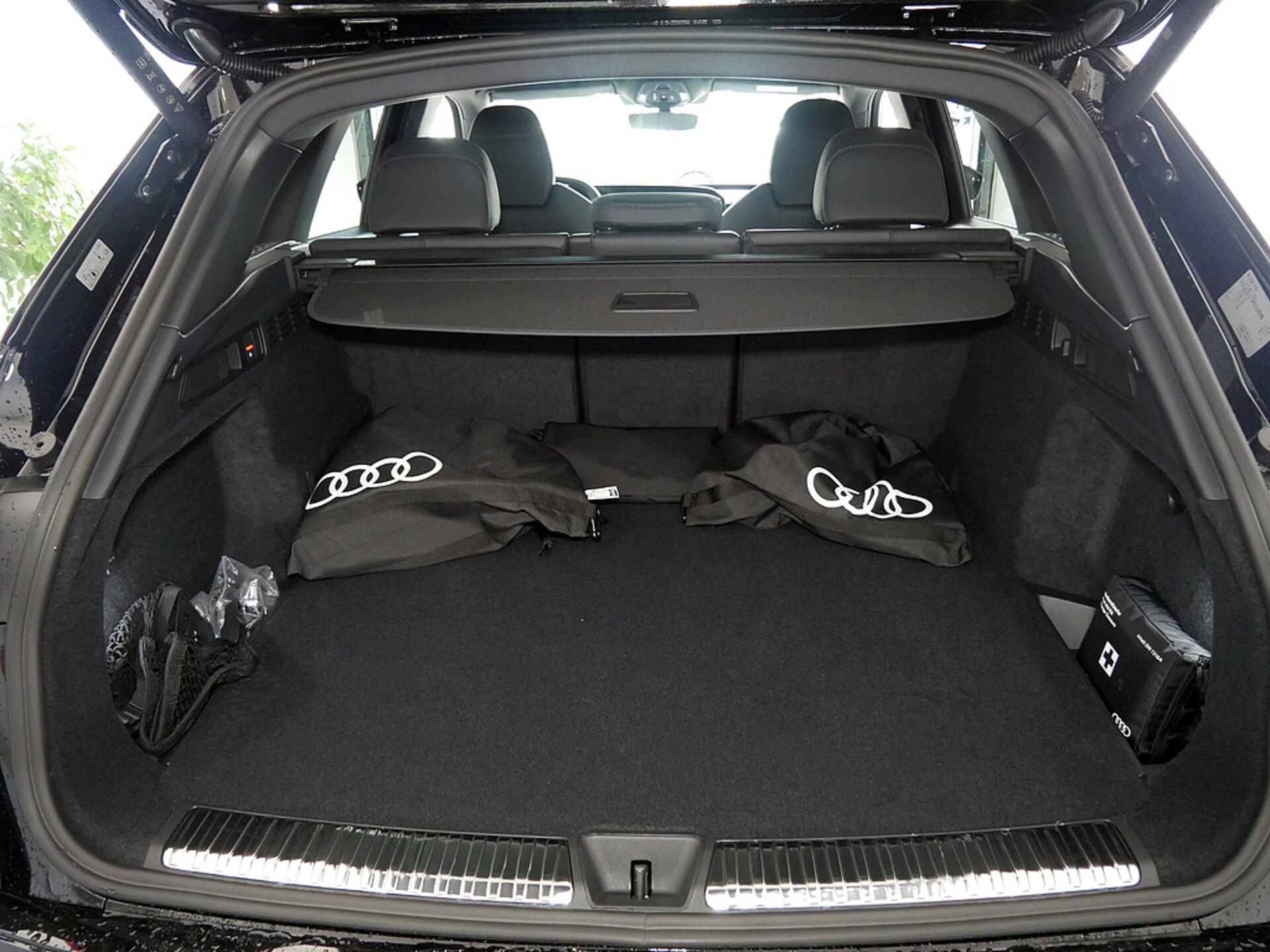 Audi Q5 SUV e-hybrid edition one