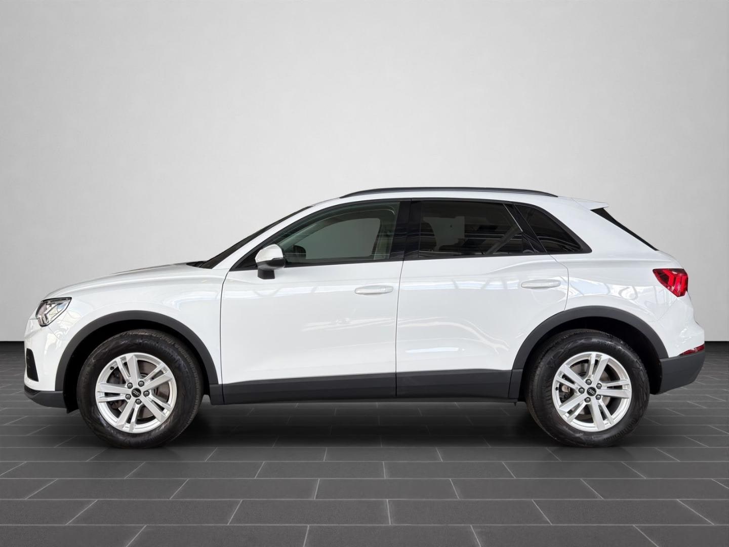 Bild über Audi Q3 45 TFSI quattro S tronic - für weitere Informationen kontaktieren Sie den Audi Partner