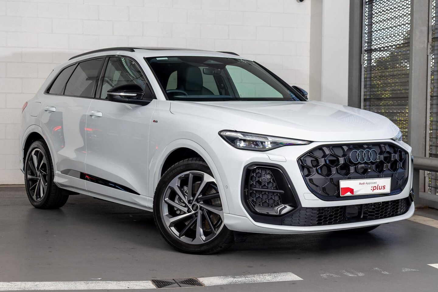 Image about Audi Q5 SUV TDI quattro 150 kW sport