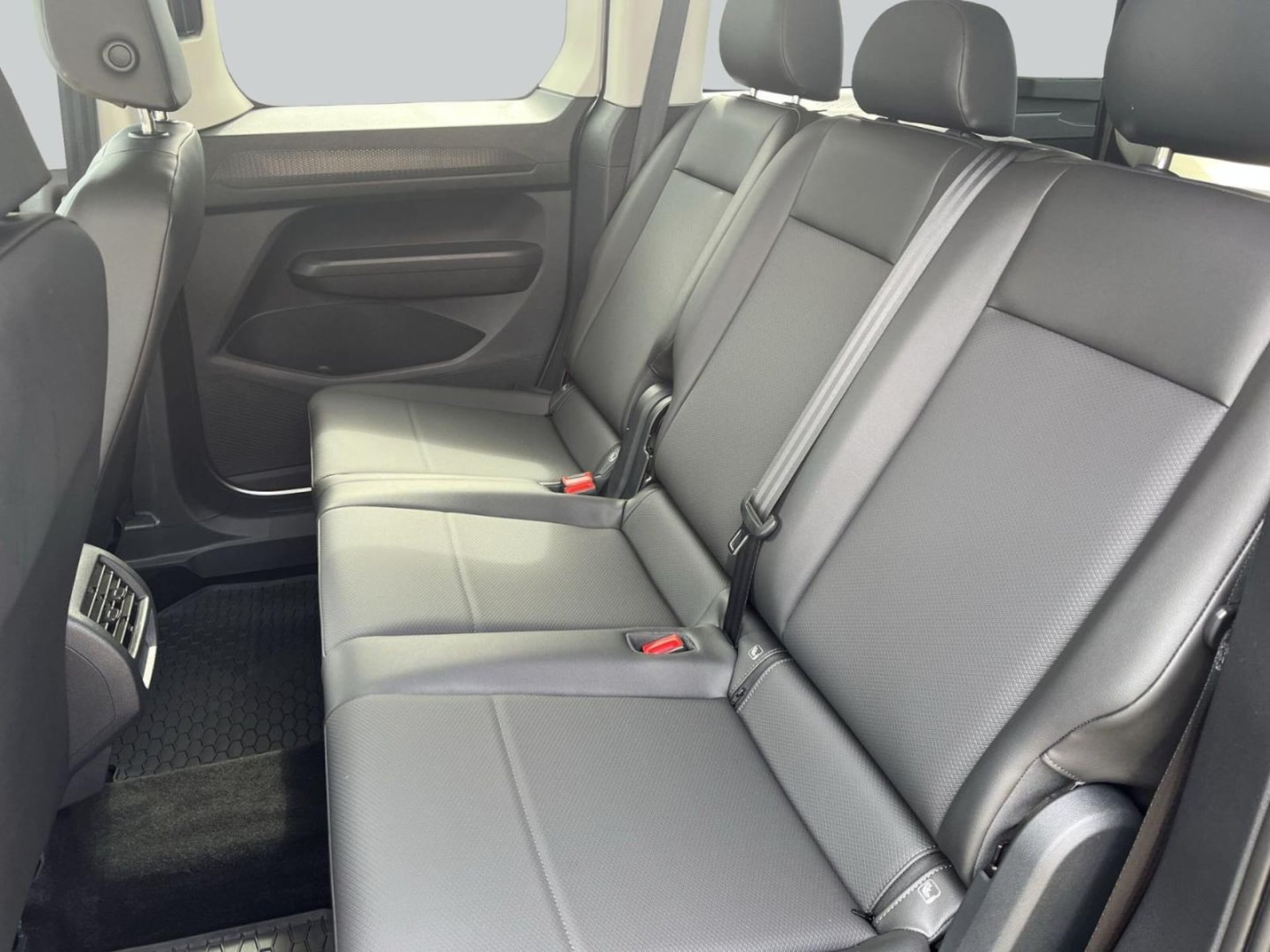 Volkswagen Caddy Basis-Modell