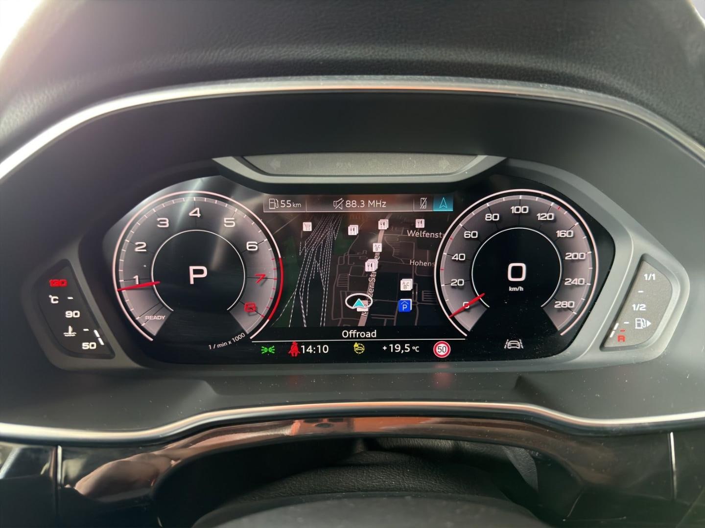 Bild über Audi Q3 45 TFSI quattro S tronic - für weitere Informationen kontaktieren Sie den Audi Partner