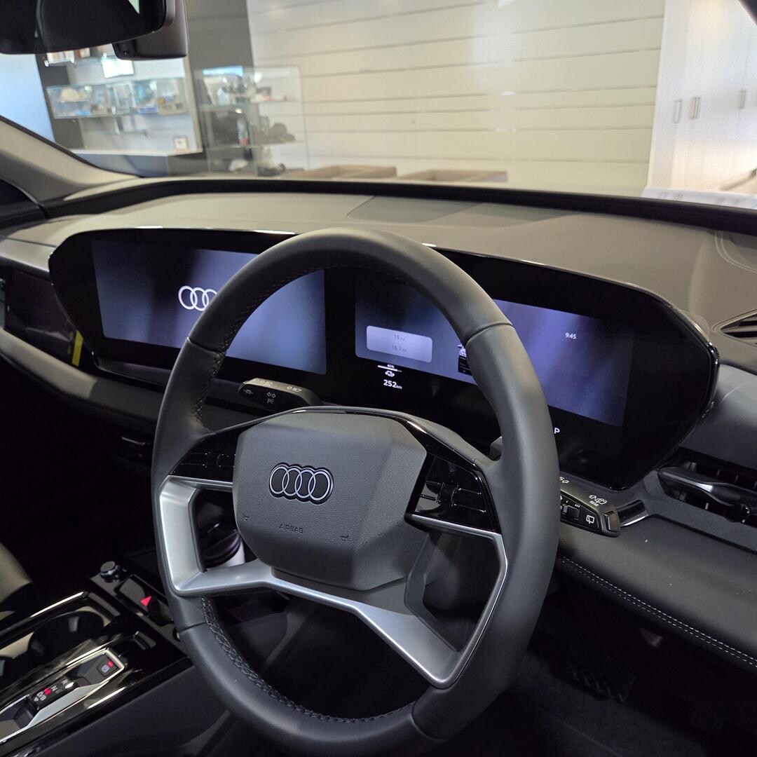 Image about Audi Q6 SUV e-tron e-tron