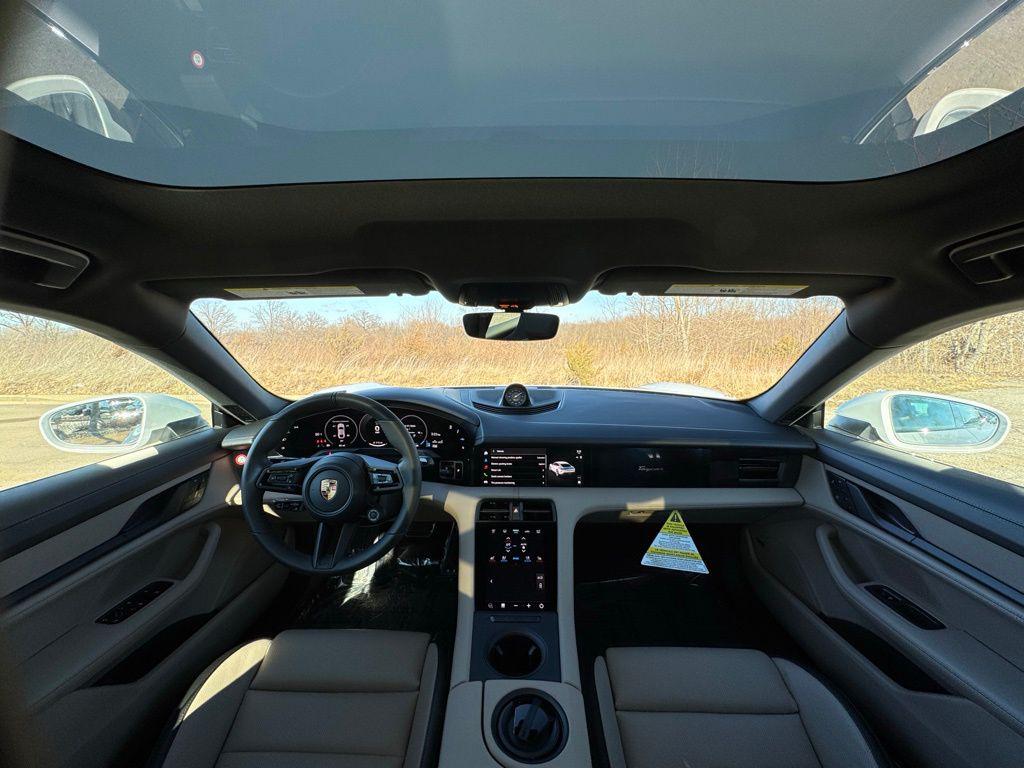 2025 Porsche Taycan S - Photo 27