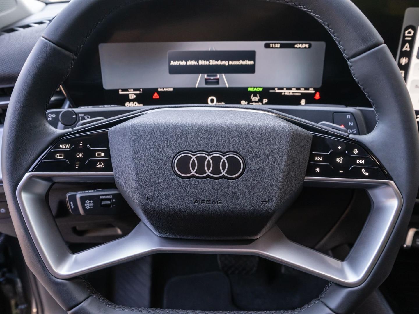 Bild über Audi Q3 SUV TFSI 110 kW S tronic - für weitere Informationen kontaktieren Sie den Audi Partner