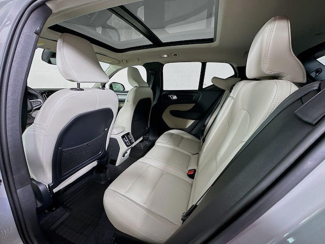 2026 Volvo XC40