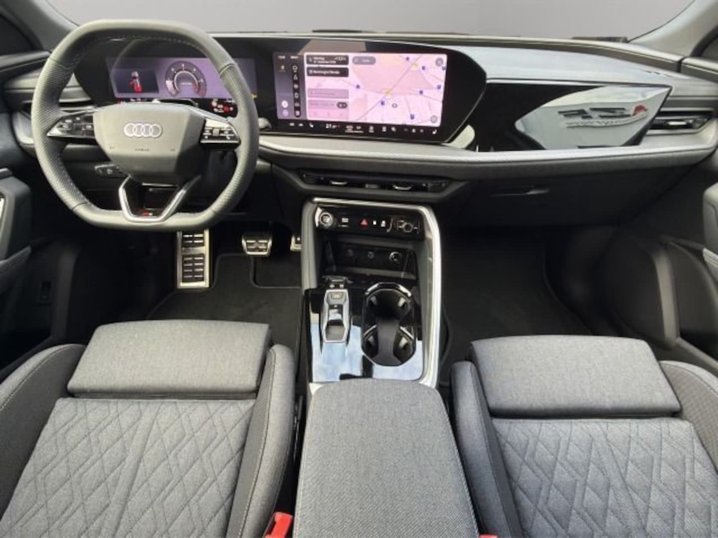 Bild über Audi Q5 SUV TDI quattro 150 kW S tronic - für weitere Informationen kontaktieren Sie den Audi Partner