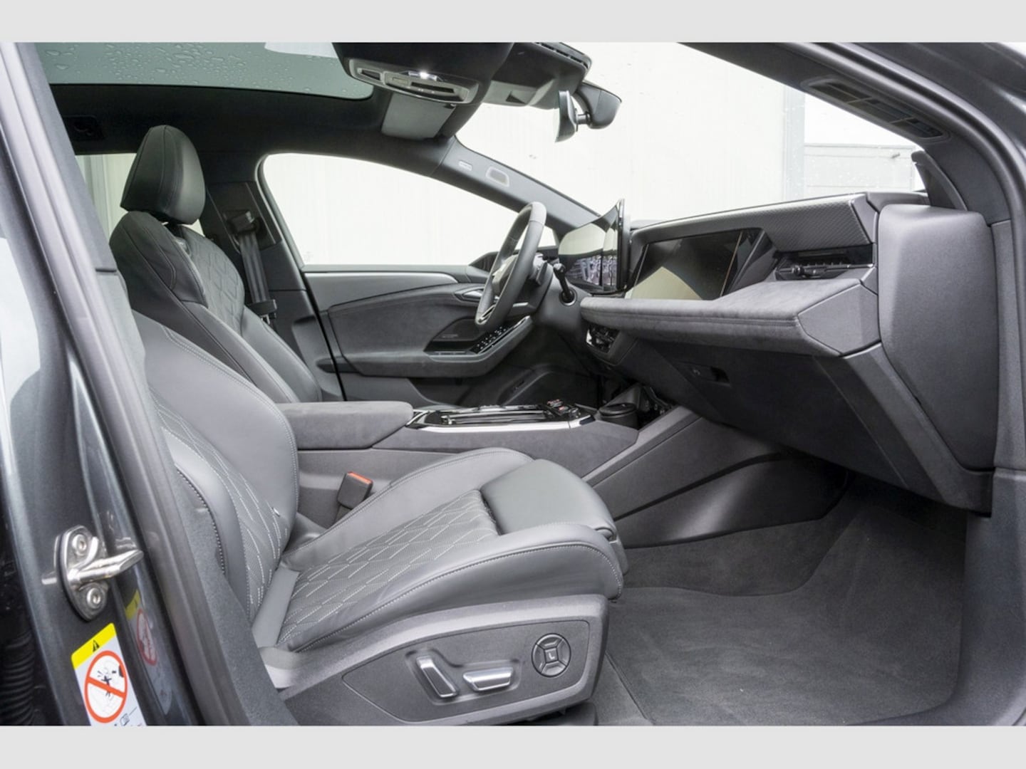 Bild über Audi S6 Avant e-tron edition one grey e-tron - für weitere Informationen kontaktieren Sie den Audi Partner