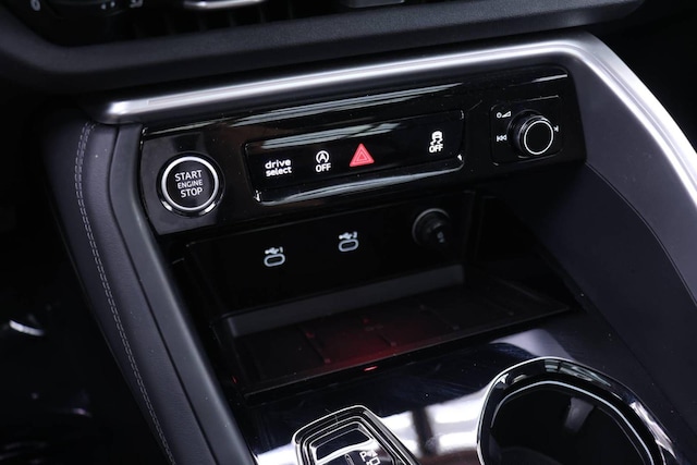 2025 Audi Q5 Premium - Photo 9