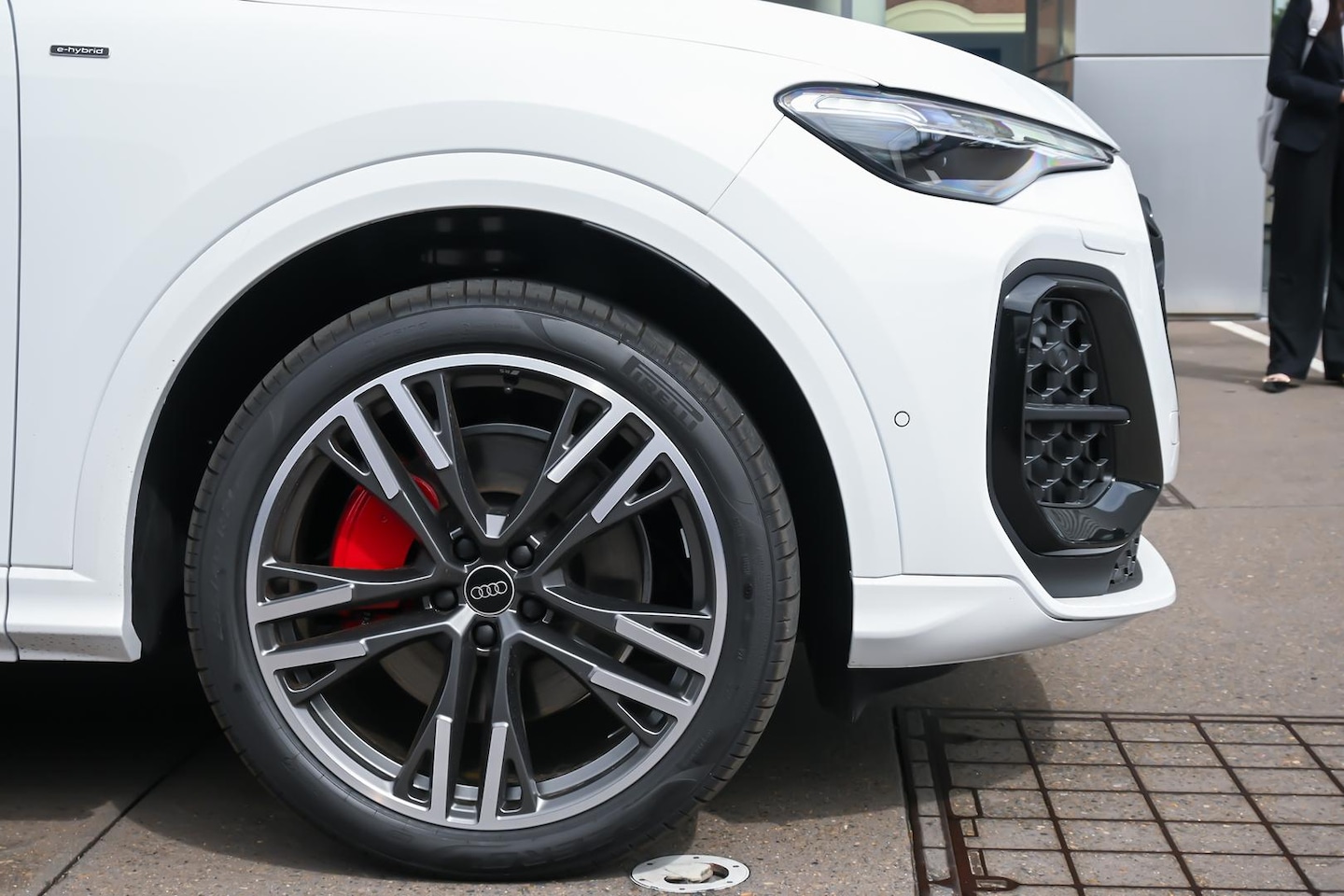 Image about Audi Q5 SUV e-hybrid quattro S tronic
