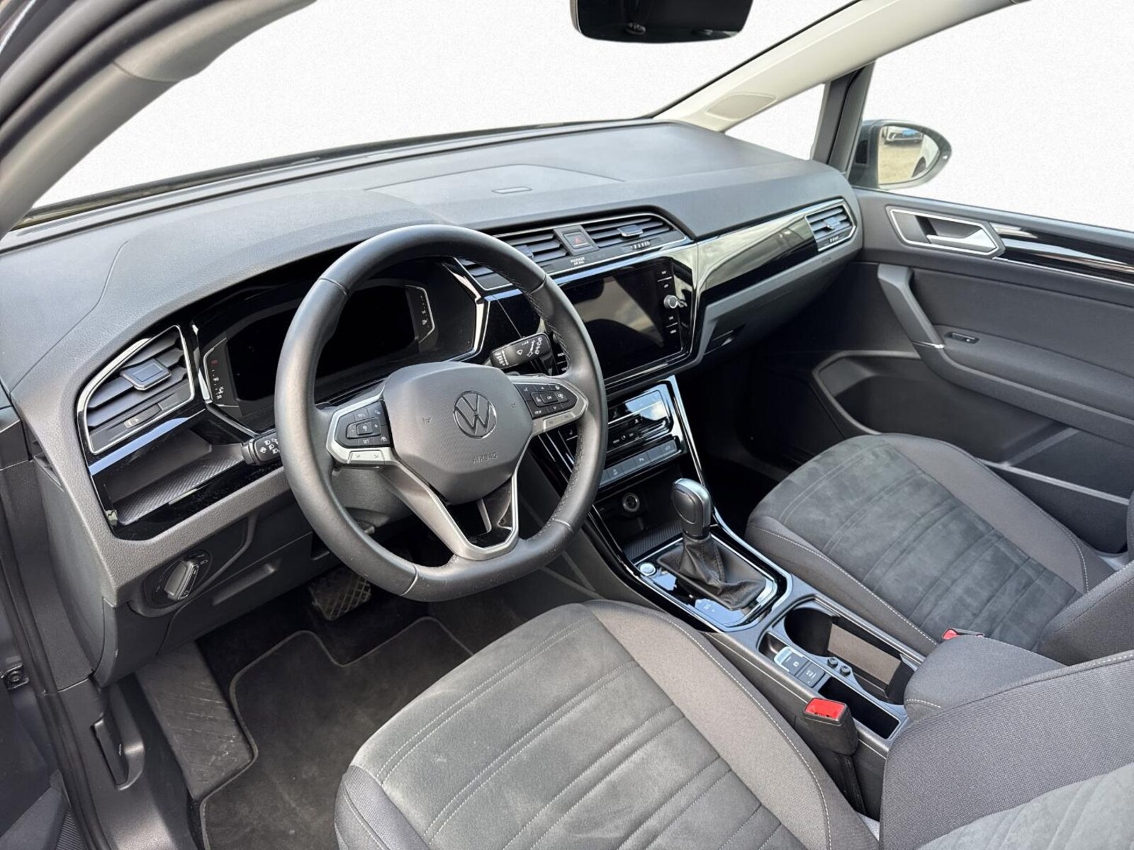Volkswagen Touran – Bild 8