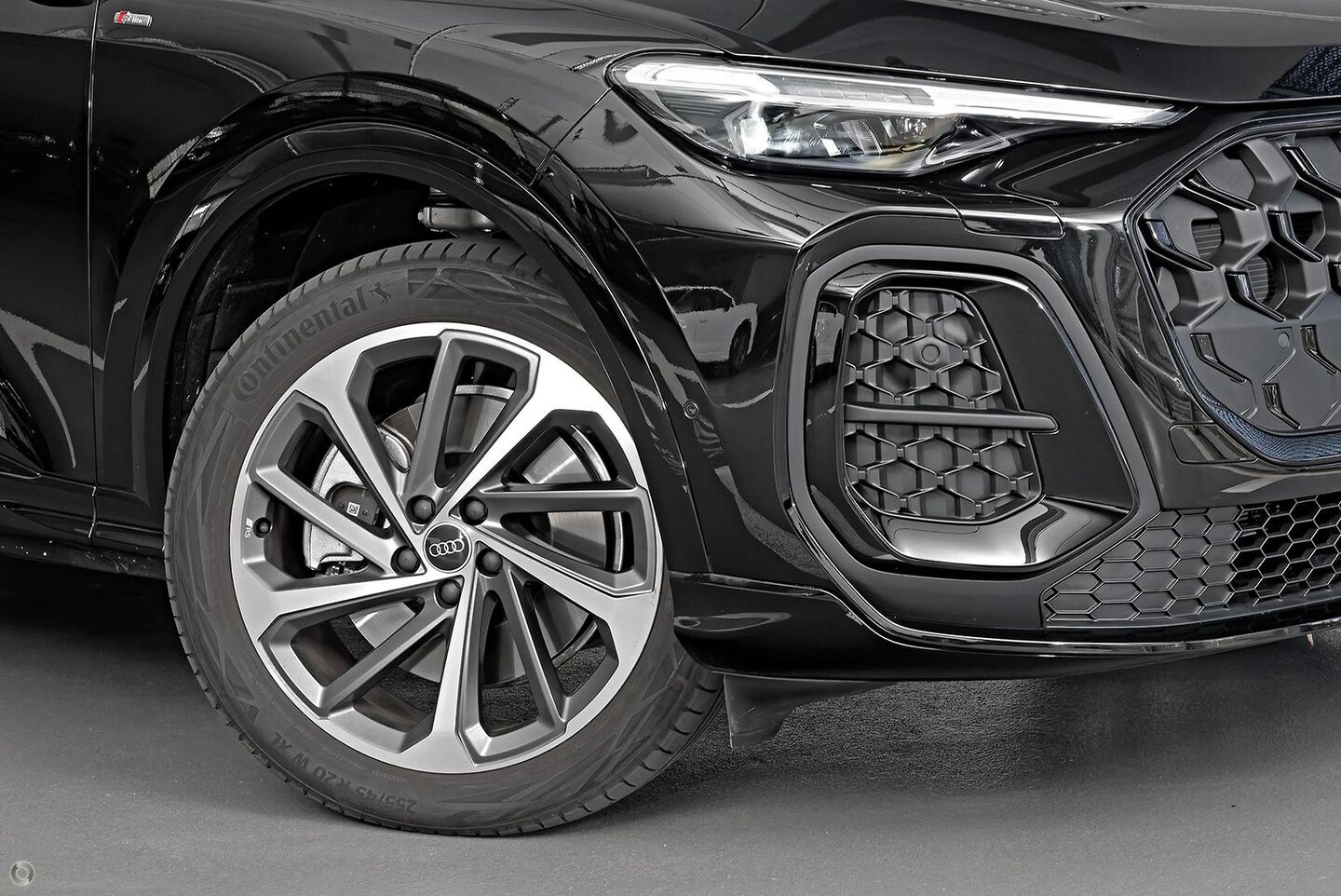 Image about Audi Q5 SUV TDI quattro 150 kW sport