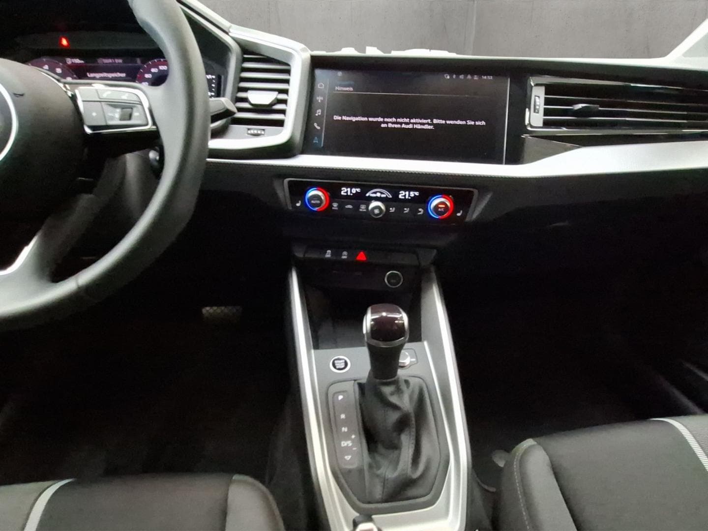 Bild über Audi A1 allstreet 30 TFSI S tronic - für weitere Informationen kontaktieren Sie den Audi Partner