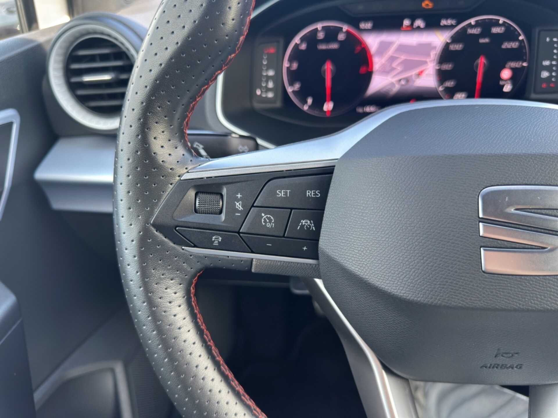 SEAT Arona FR