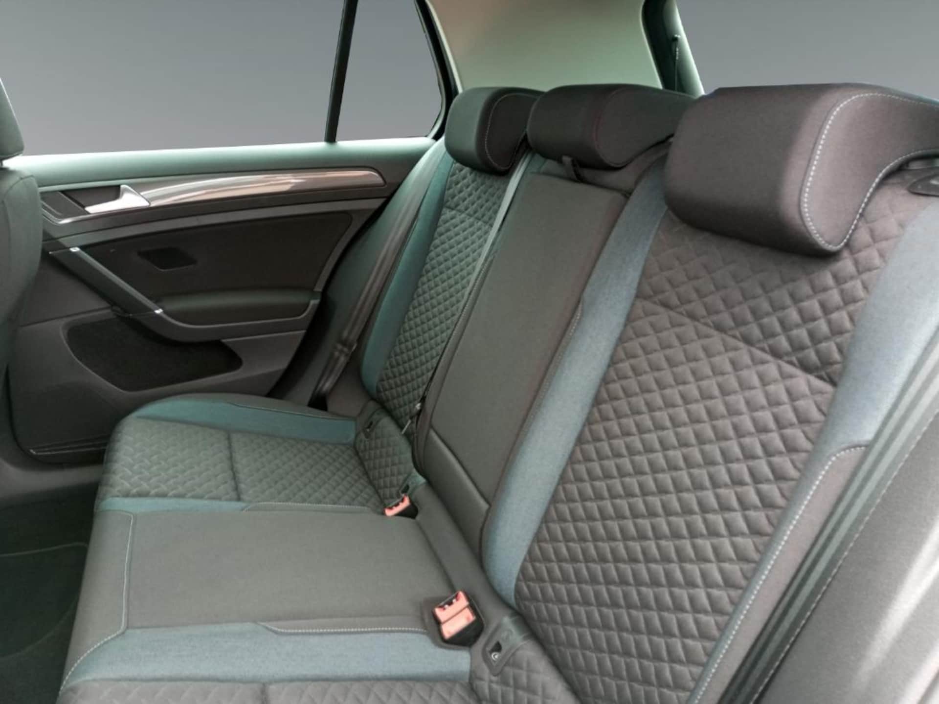 Volkswagen Golf IQ.DRIVE
