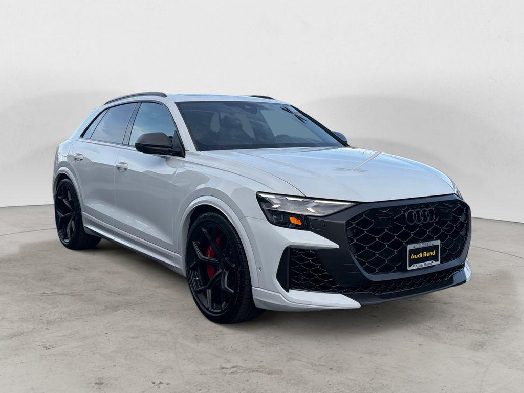2026 Audi RS Q8 -'s photo