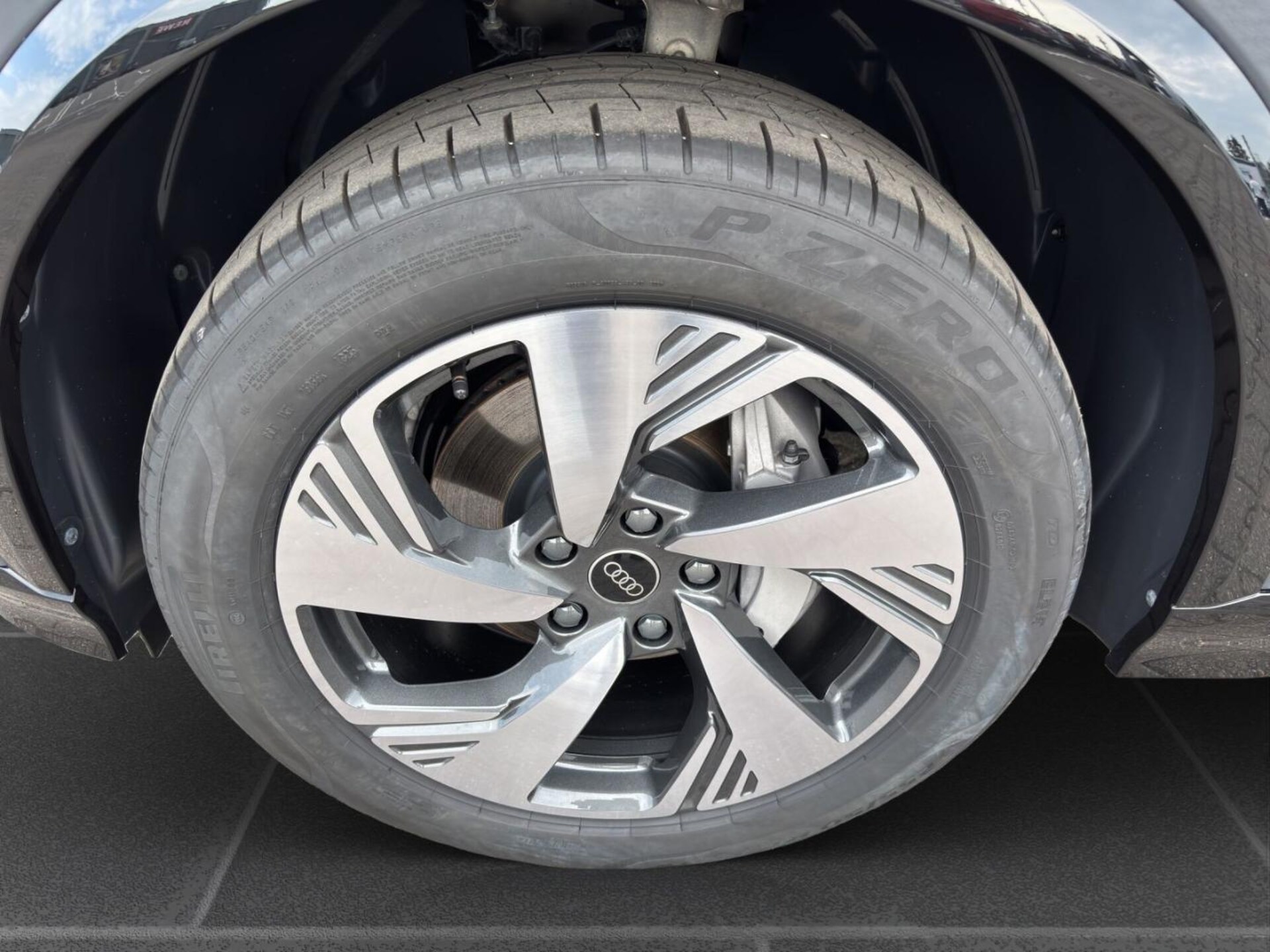 Audi Q6 SUV e-tron