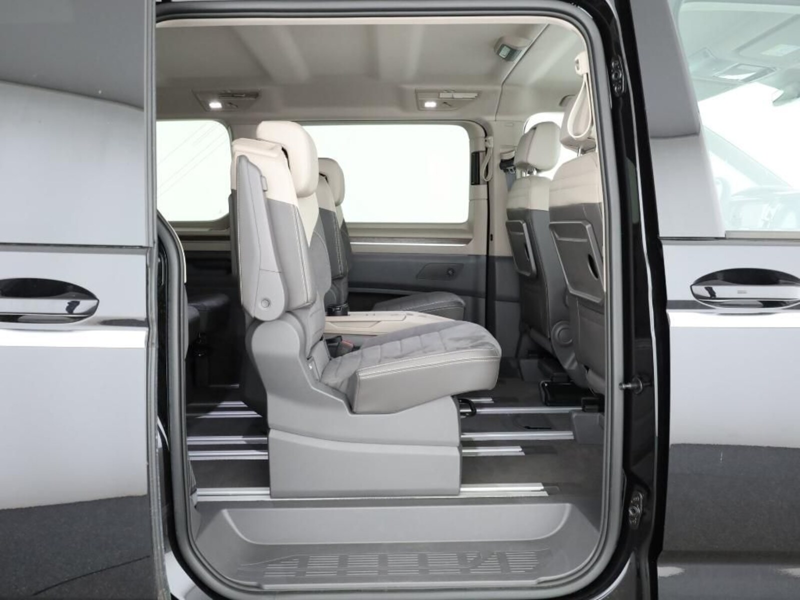Volkswagen Multivan Langversion – Bild 7