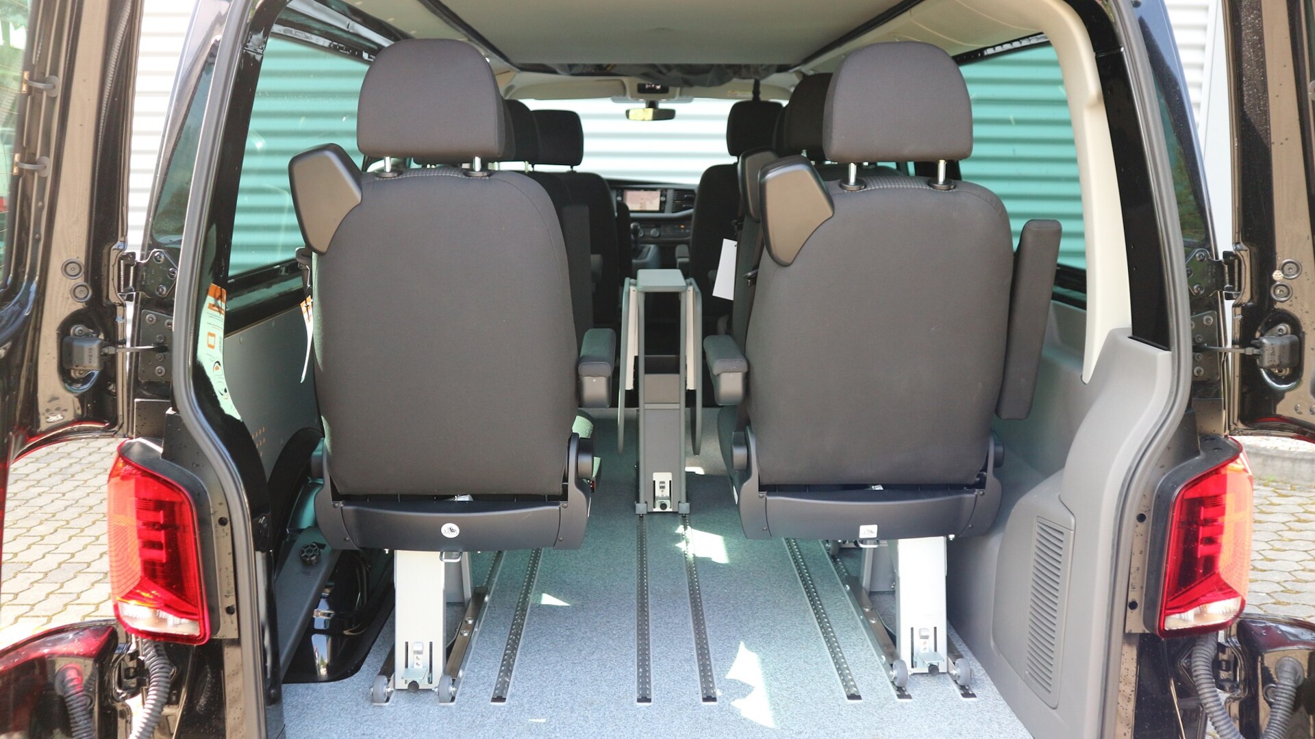 Volkswagen T6.1 Transporter Kombi langer Radstand