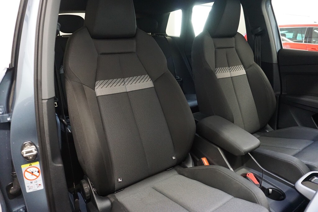 Bild som visar Audi Q4 e-tron Q4 45 e-tron quattro 195,00 kW - för mer information kontakta din Audi Partner