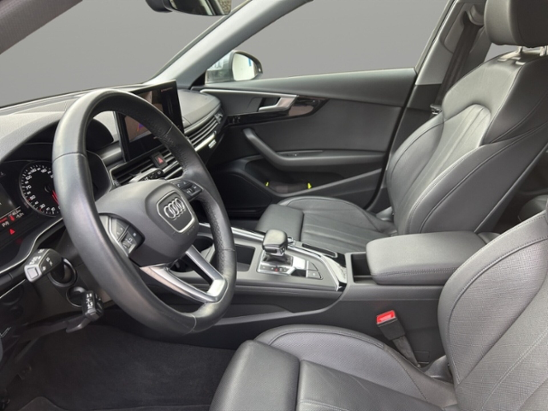 Audi A4 Avant S line