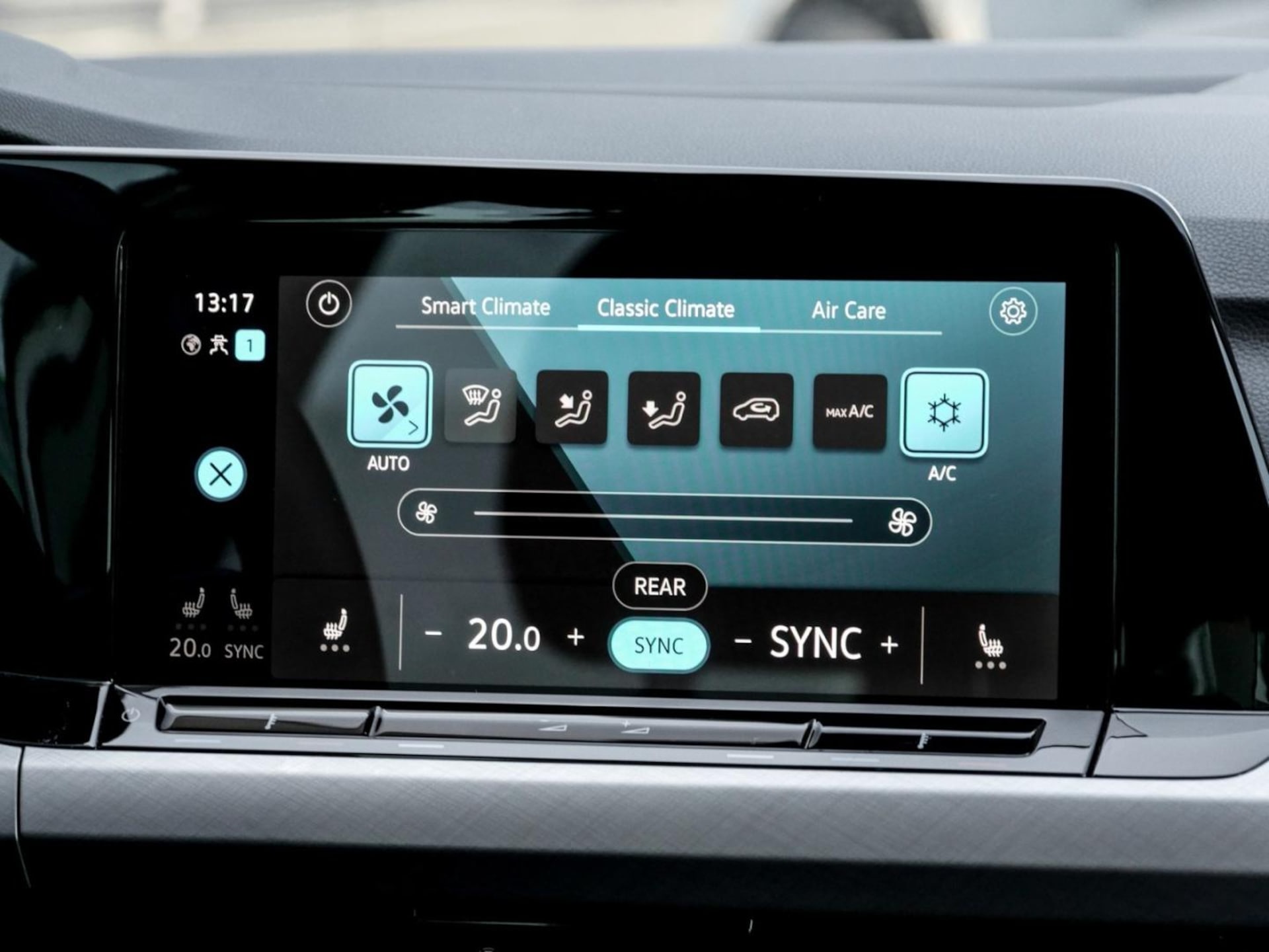 Volkswagen Golf Life