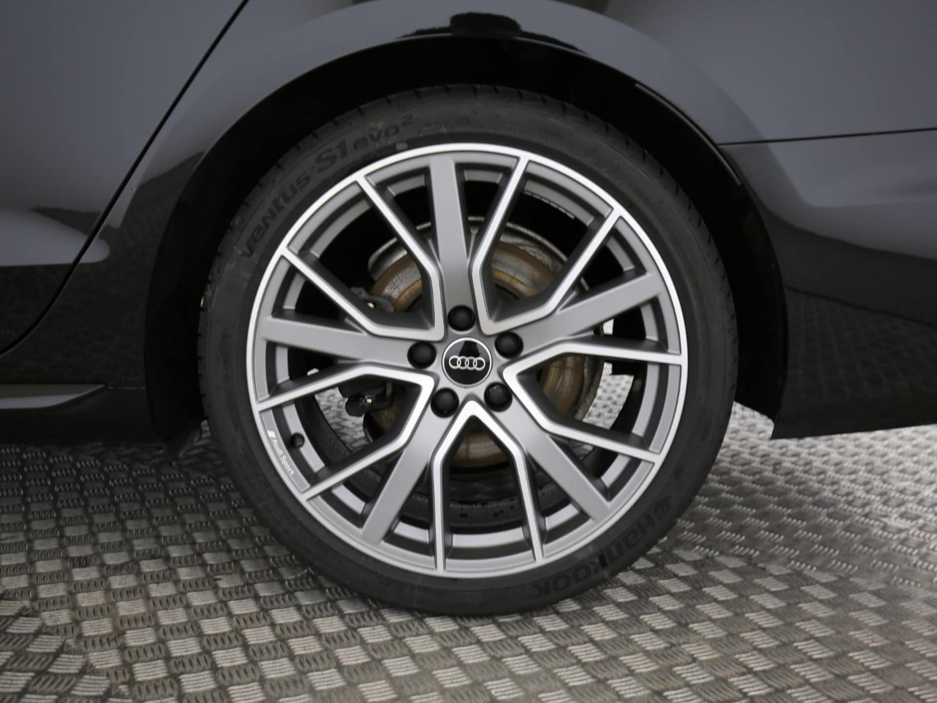 Audi A4 Avant S line