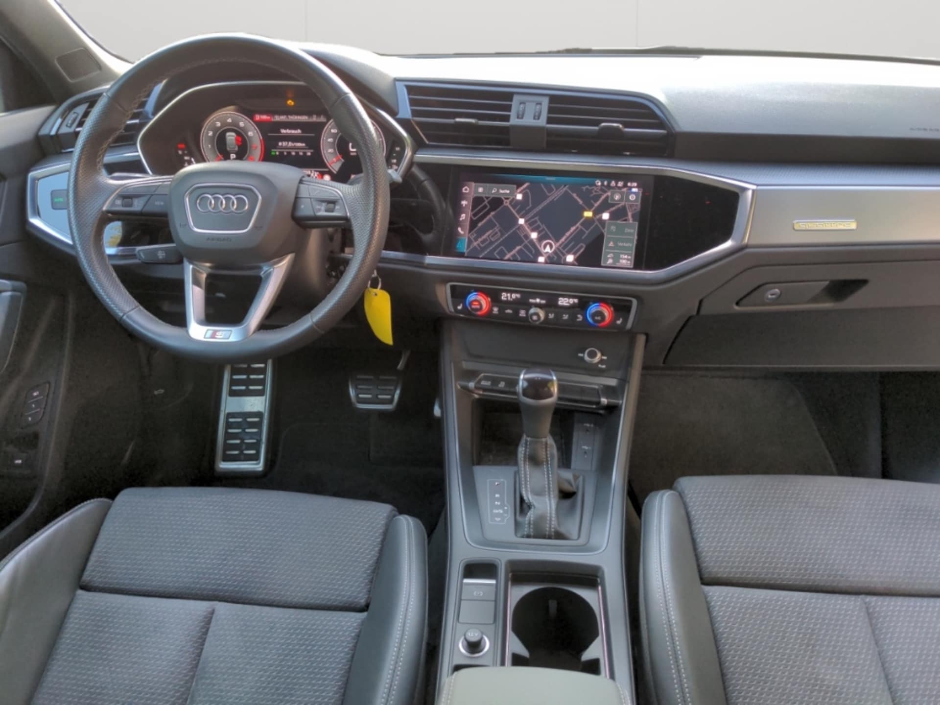 Audi Q3 Sportback S line