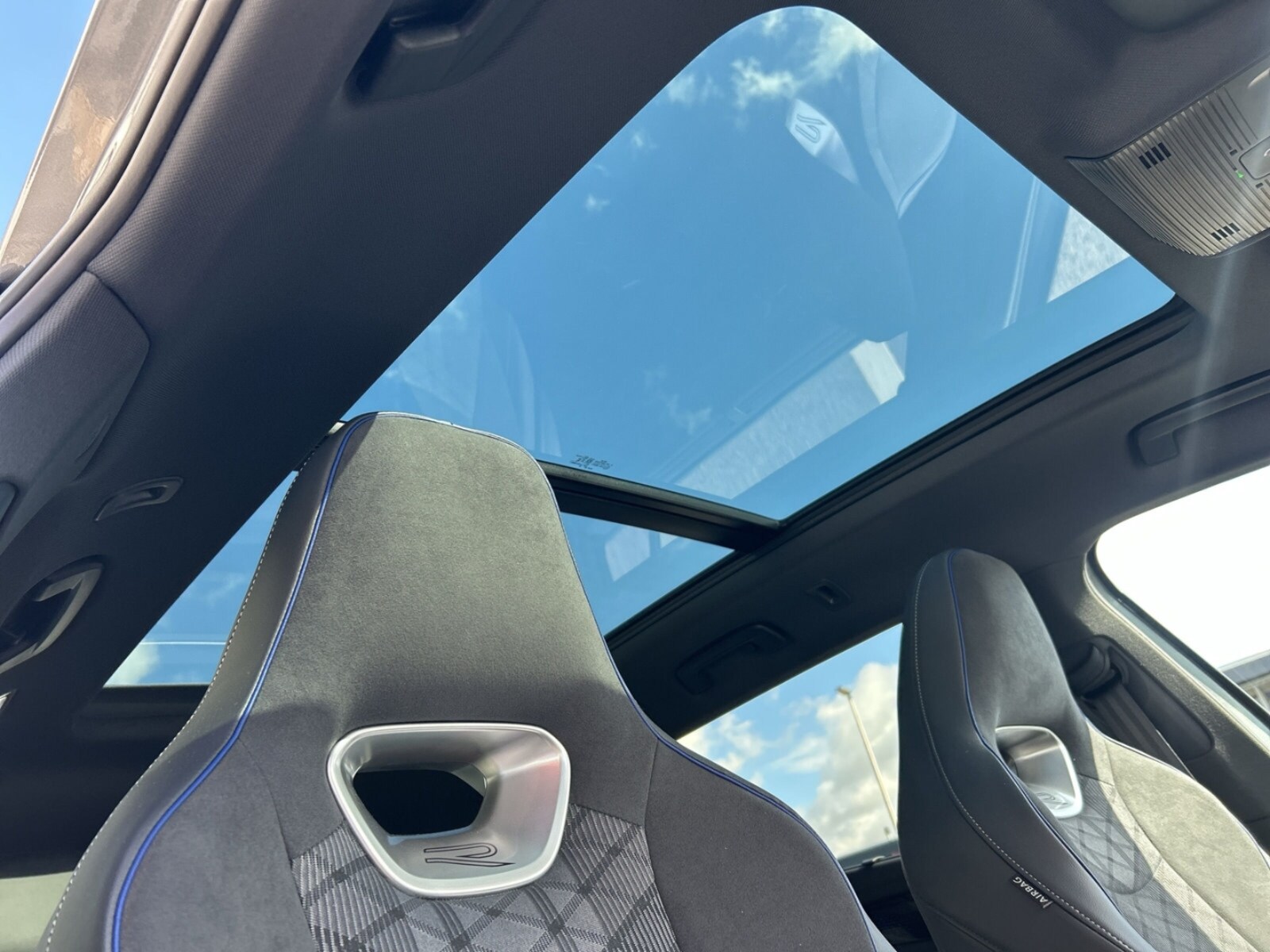 Volkswagen Passat – Bild 13