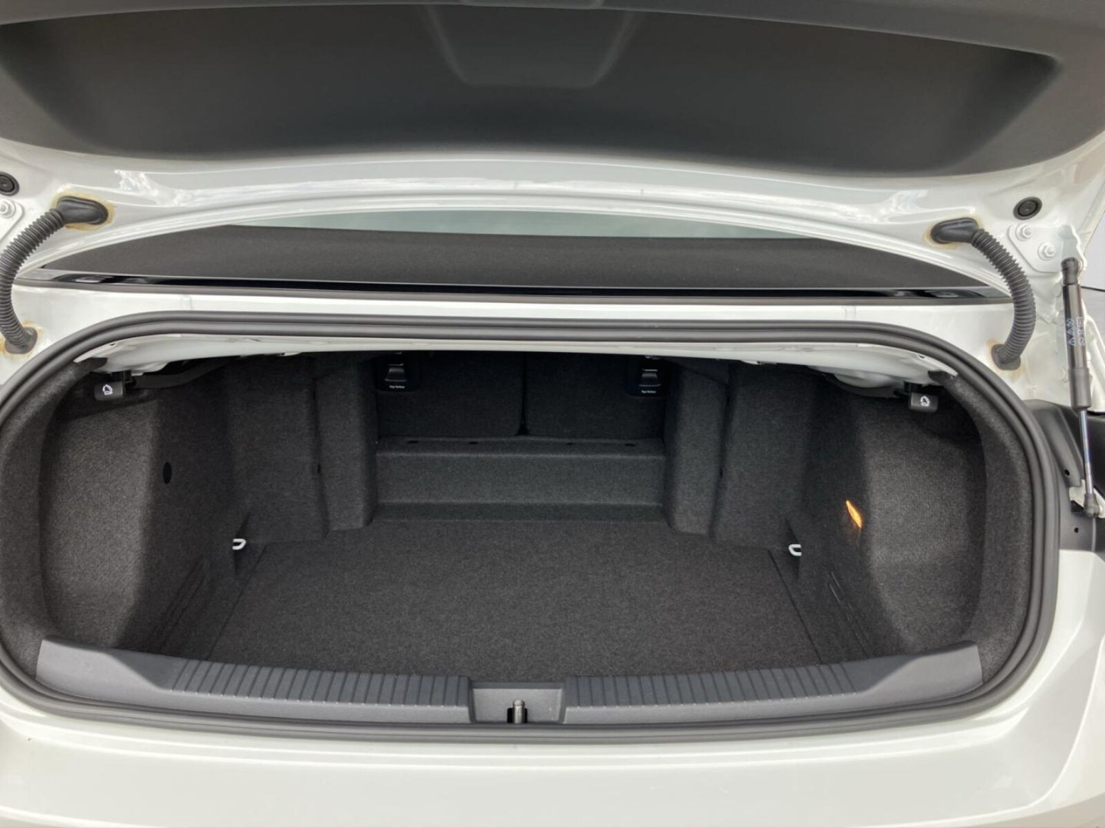 Volkswagen T-Roc Cabriolet – Bild 17