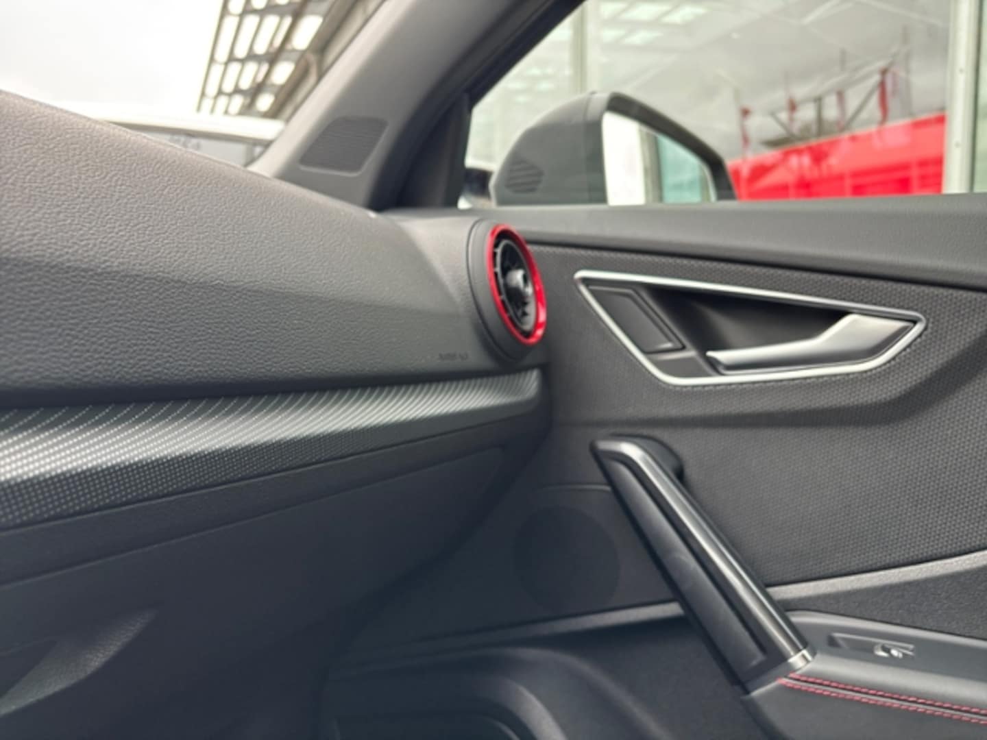 Bild über Audi Q2 S line 35 TFSI S tronic - für weitere Informationen kontaktieren Sie den Audi Partner