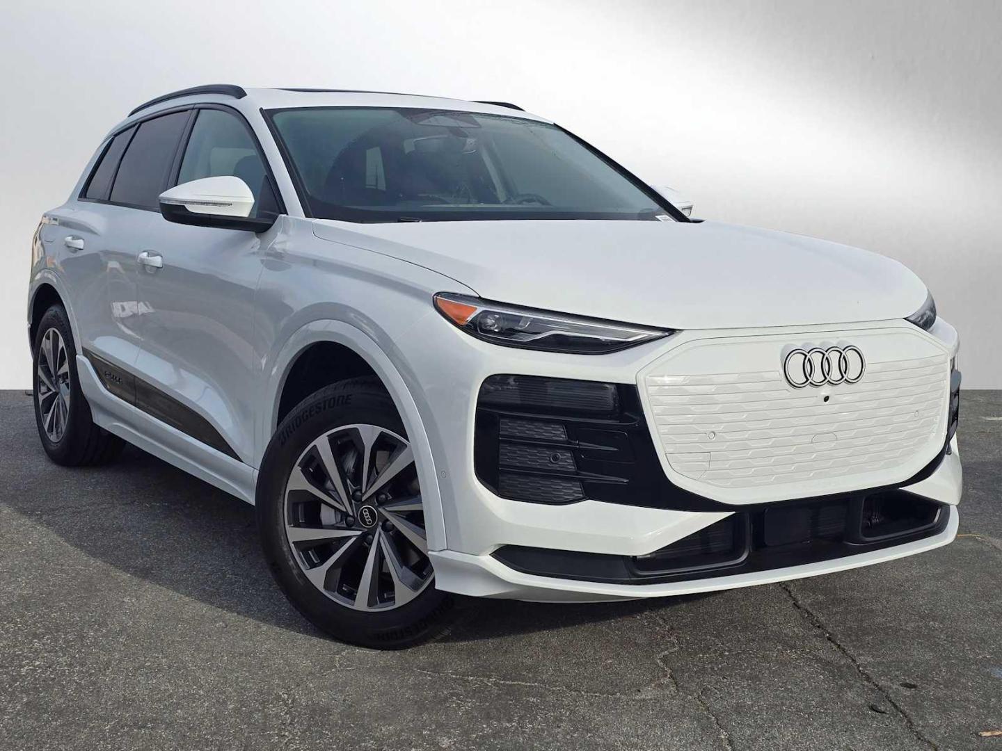 2025 Audi Q6 e-tron Premium quattro's photo