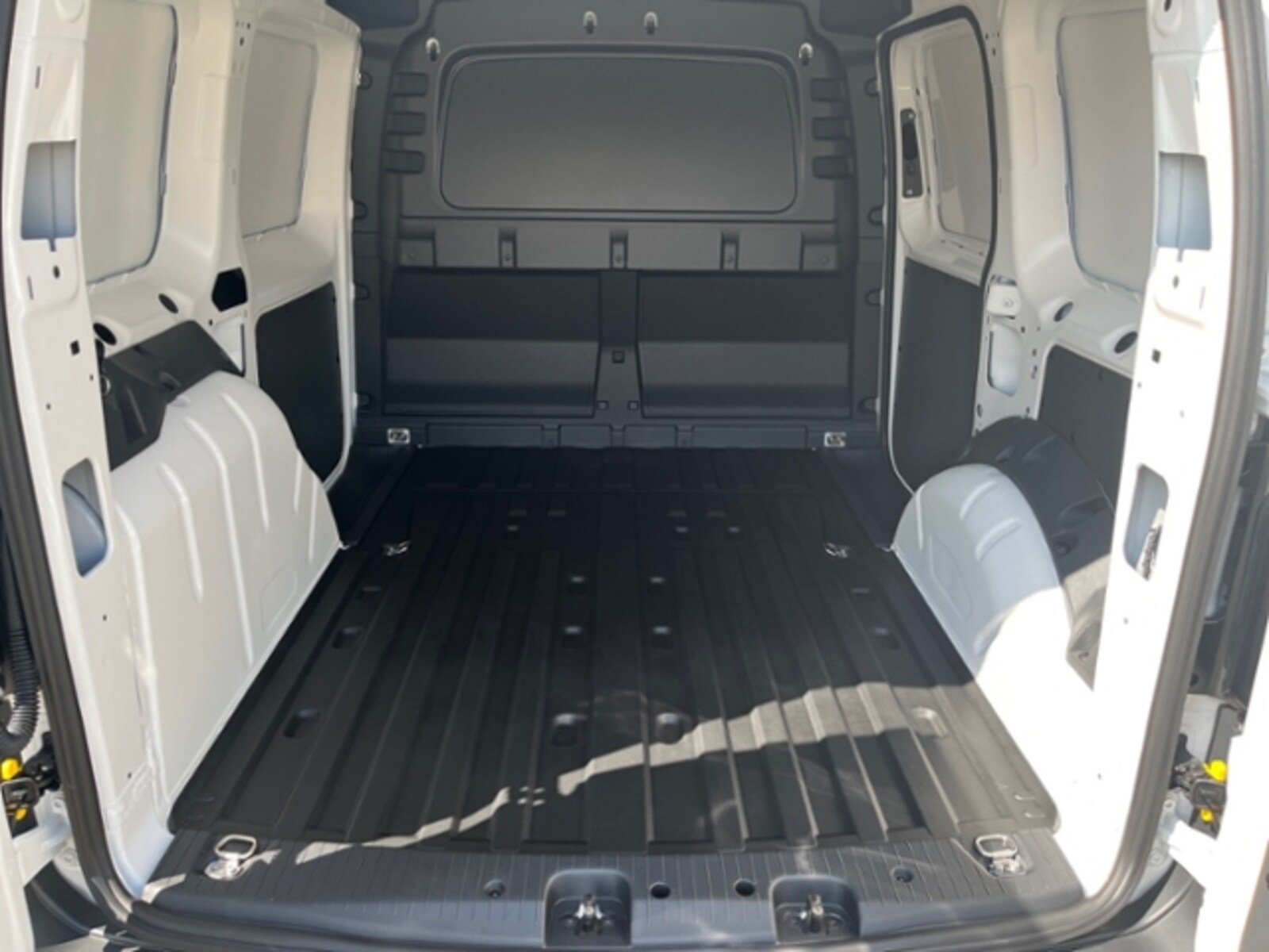 Volkswagen Caddy Cargo – Bild 8
