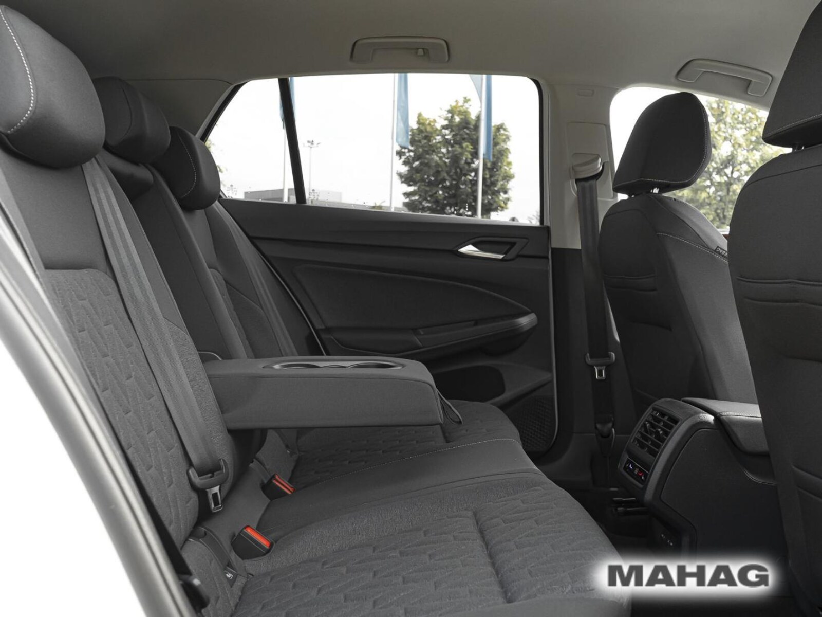 Volkswagen Golf – Bild 17