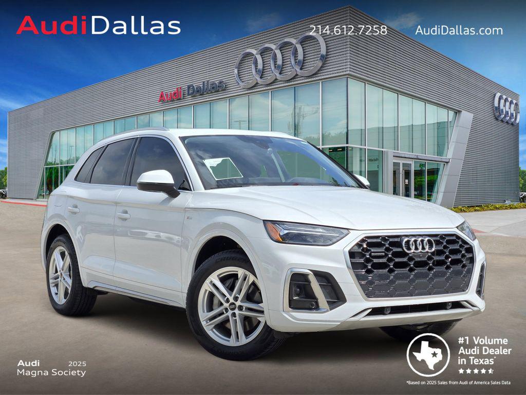 2024 Audi Q5 55 e Premium Plus's photo