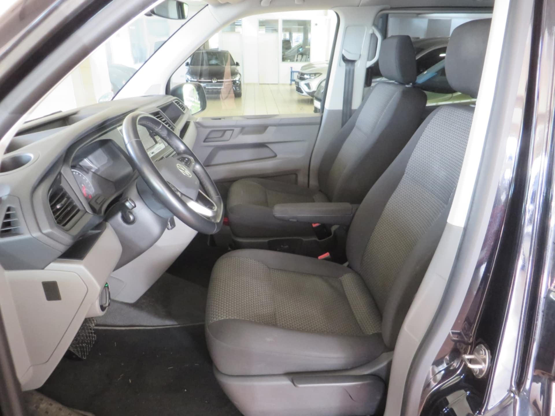 Volkswagen T6.1 Caravelle kurzer Radstand Trendline