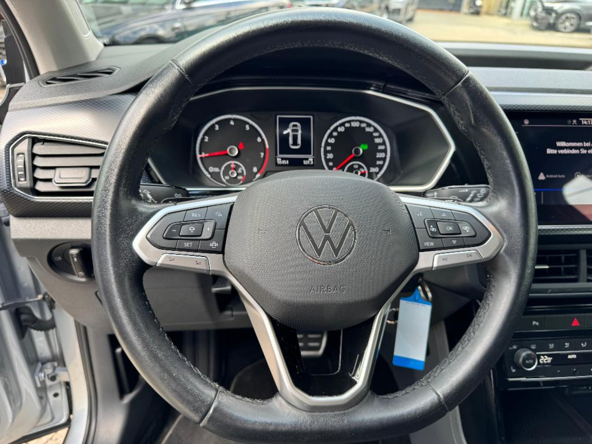 Volkswagen T-Cross United