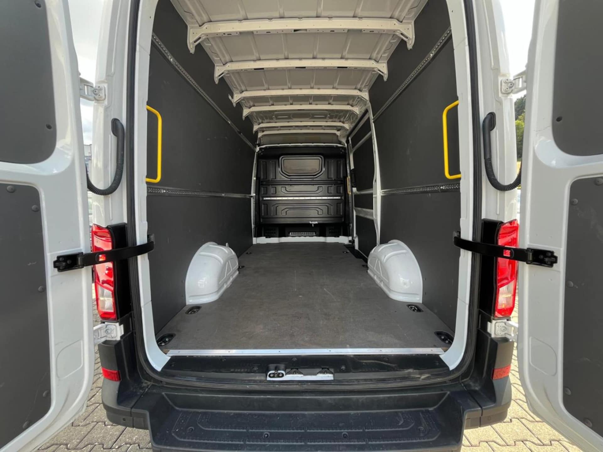 Volkswagen Crafter Kasten mittlerer Radstand