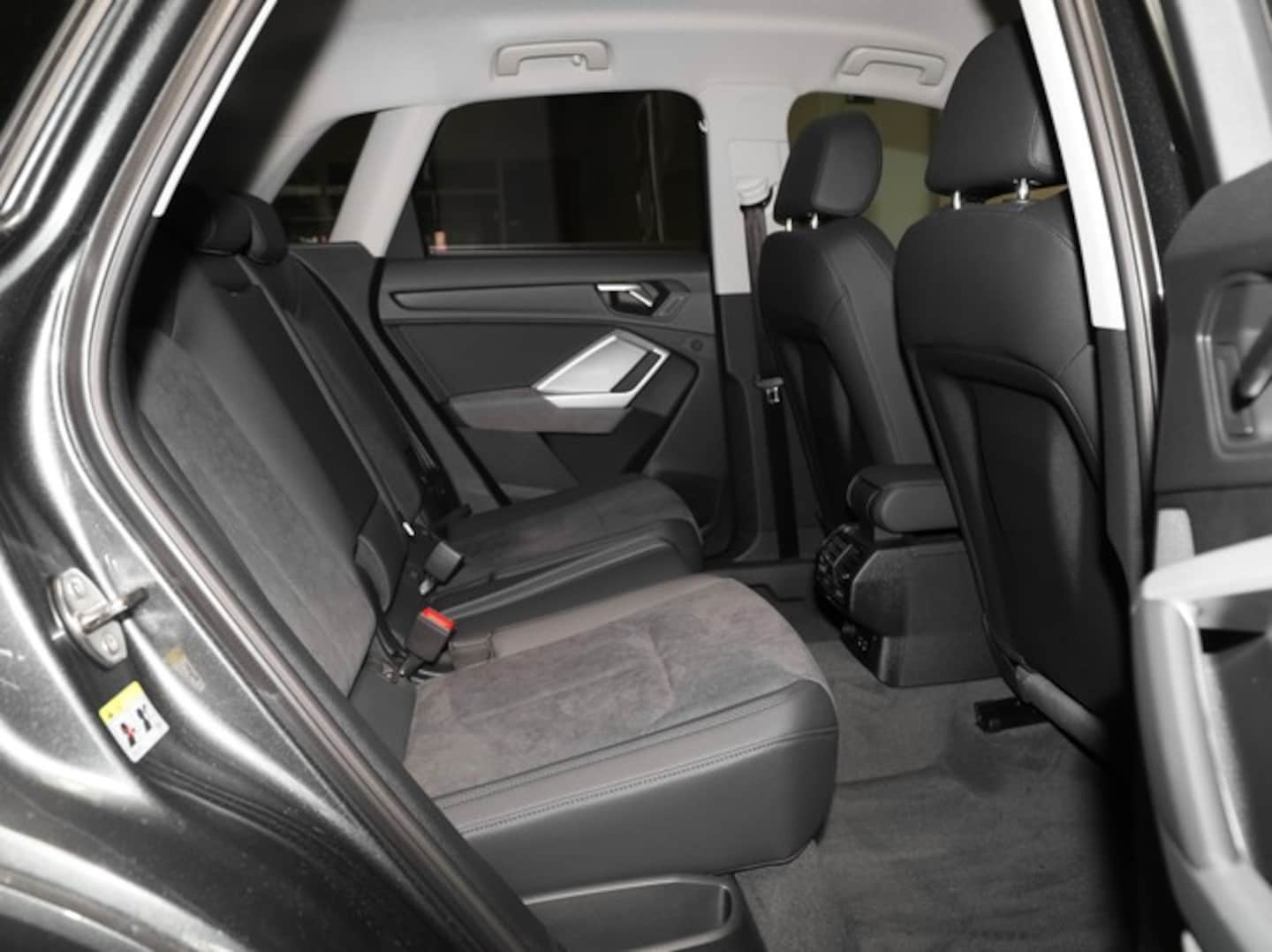 Bild über Audi Q3 TFSI quattro 180 kW S tronic - für weitere Informationen kontaktieren Sie den Audi Partner