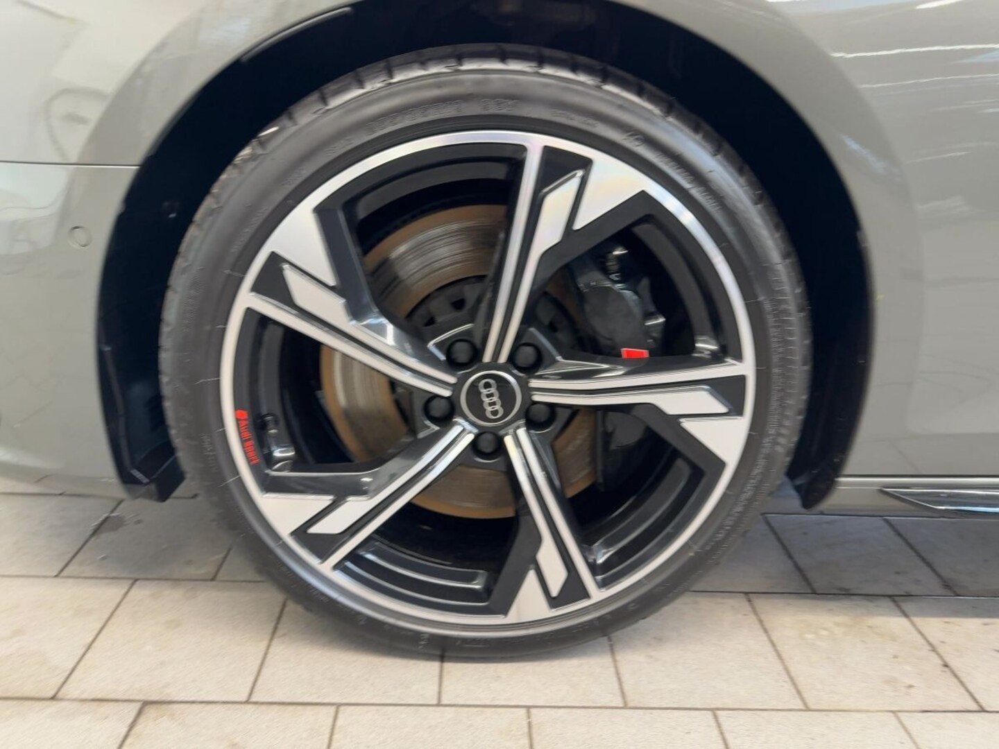Bild über - für weitere Informationen kontaktieren Sie den Audi Partner