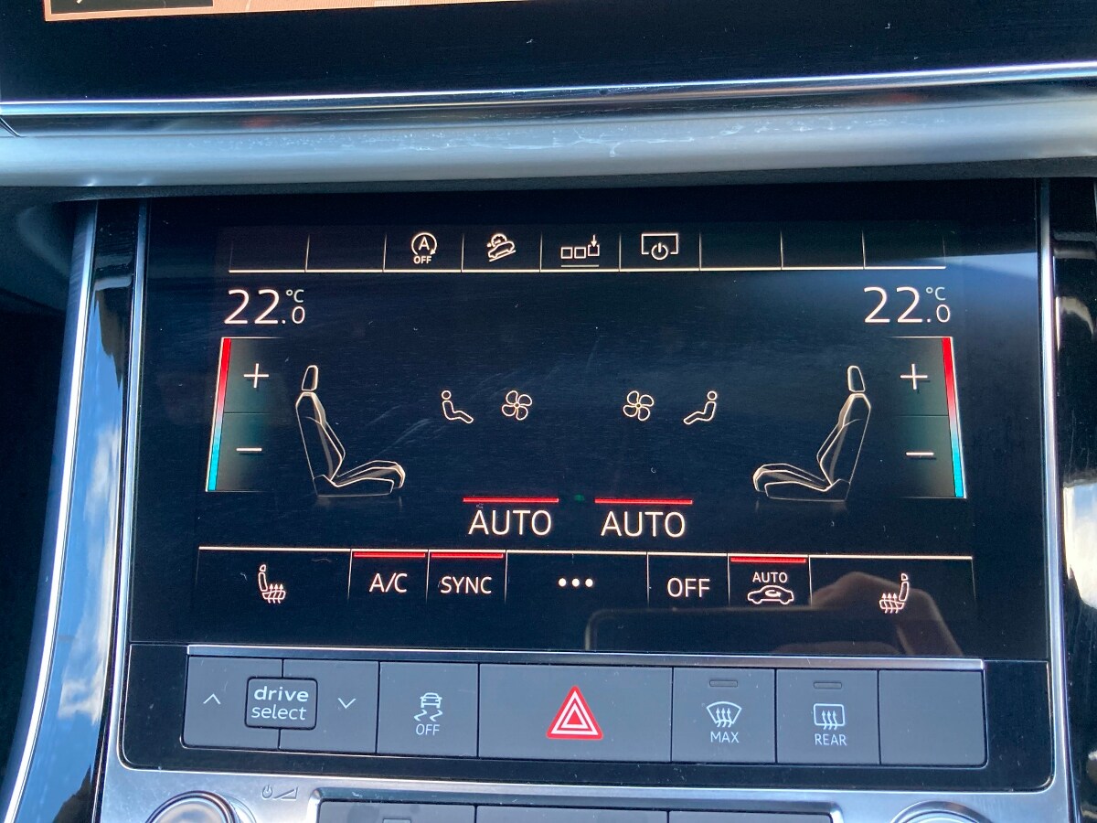 Image about Audi Q8 55 TFSI quattro debut package S line