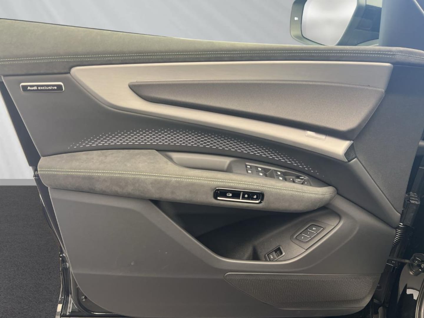 Bild über Audi Q7 SUV TDI quattro 220 kW tiptronic - für weitere Informationen kontaktieren Sie den Audi Partner