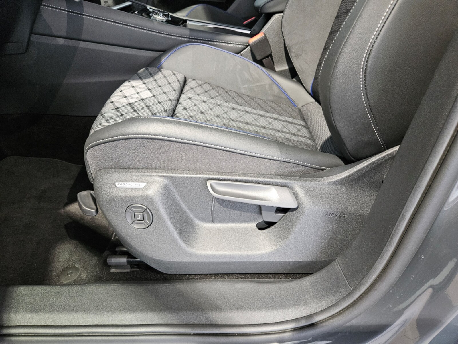 Volkswagen Tiguan – Bild 5