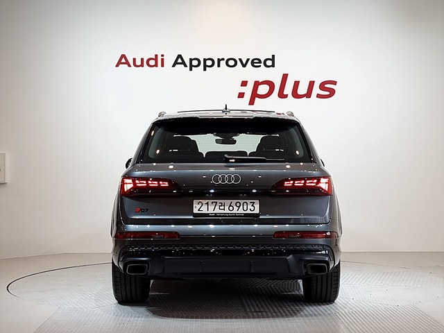 Audi Q7 55 TFSI quattro Premium 250 340 kW hp tiptronic 5