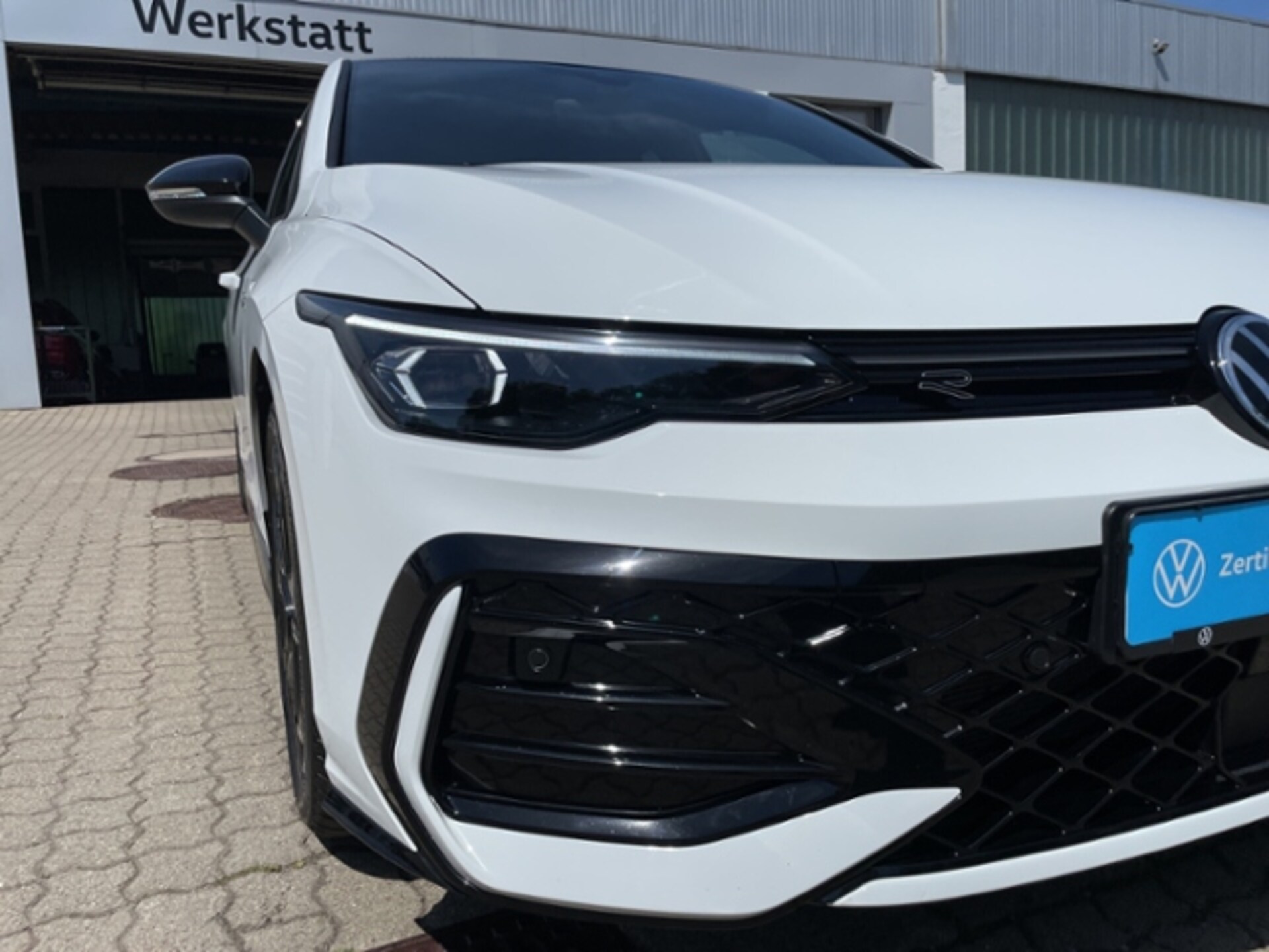 Volkswagen Golf R-Line